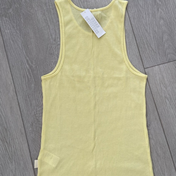 Women’s Urban Outfitters Light Yellow Ribbed Tank Top - Picture 2 of 6